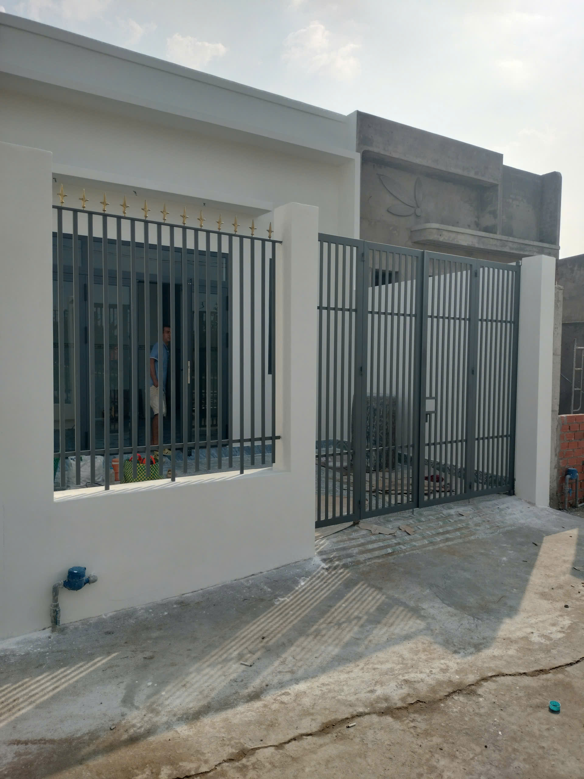 Cửa cổng sắt hộp đẹp Tiền Giang Mẫu cửa cổng sắt hộp đẹp tại Tiền Giang Nhôm Kính Anh Tuấn